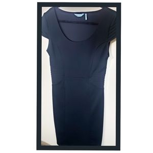 🔥HOT DEAL🔥SLIMMING BLACK DRESS.....Size L